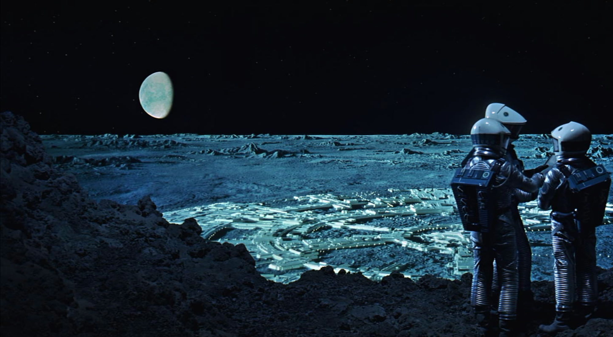 Космонавтам видны планеты. 2001 Год: Космическая Одиссея (1968). «Космическая Одиссея 2001» Стенли Кубрика,. Космическая Одиссея 1968.